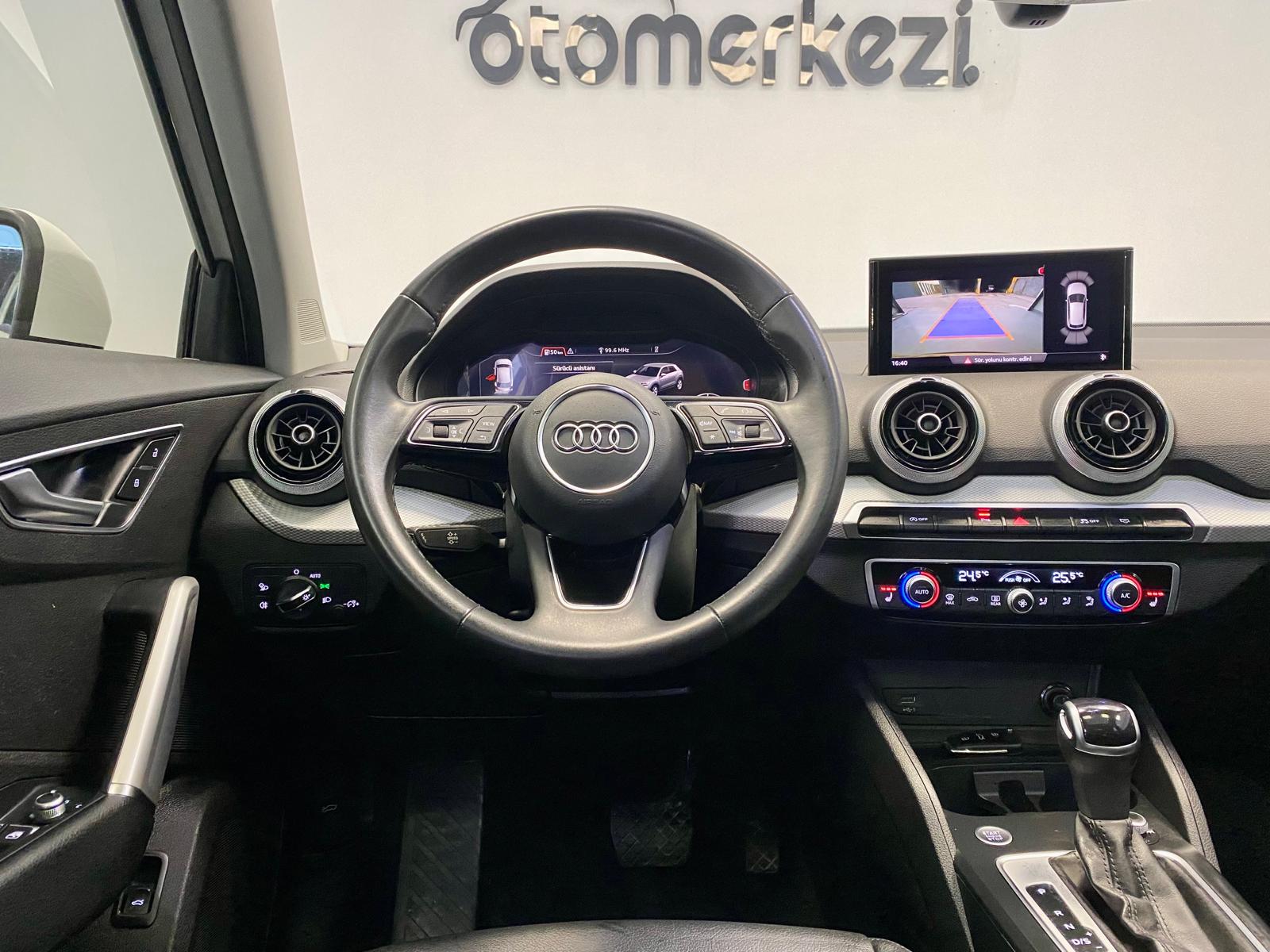 AUDI Q2 15